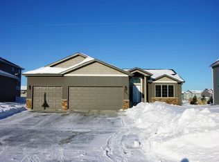 5481 48th Ave S, Fargo, ND 58104