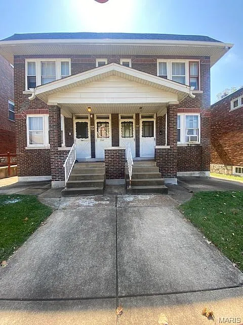 5424 Rhodes Ave #1F