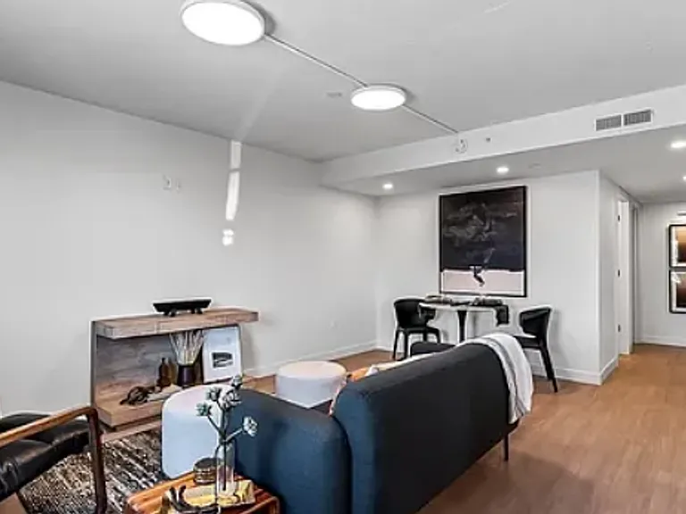 1700 N Manhattan Ave #310 — Photo 3