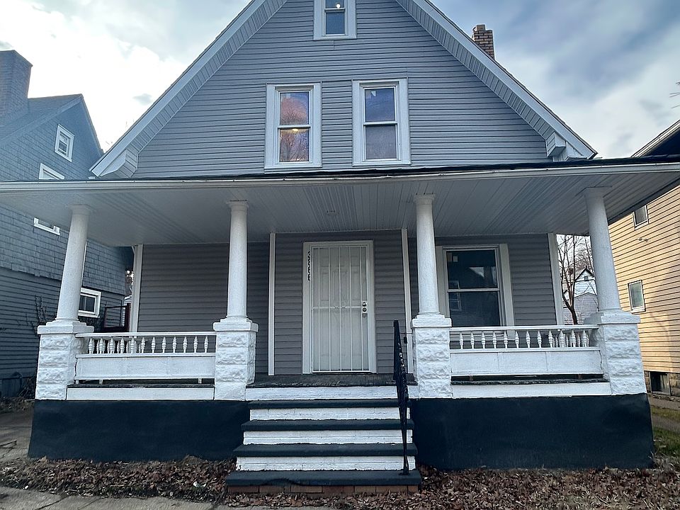 1st image of 3866 W 42nd St