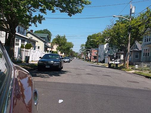 2nd image of 19 Welland Ave