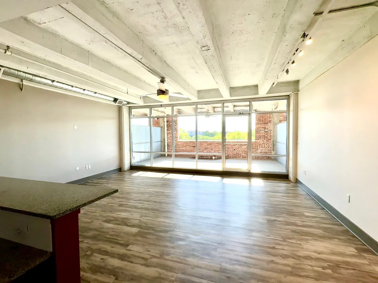 Congress Lofts — Photo 1