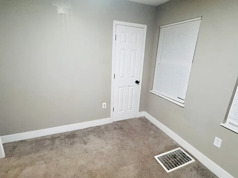 626 Maple St — Photo 7
