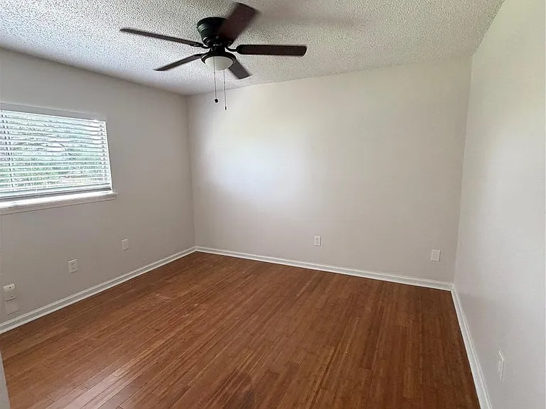 18210 Almonte Ln — Photo 16