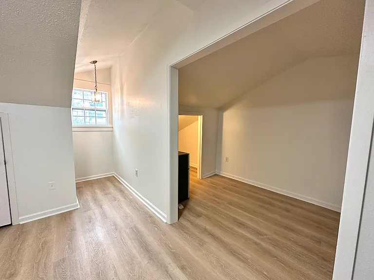 Garden District Studio Apartment, All Utilities Included! — Photo 4