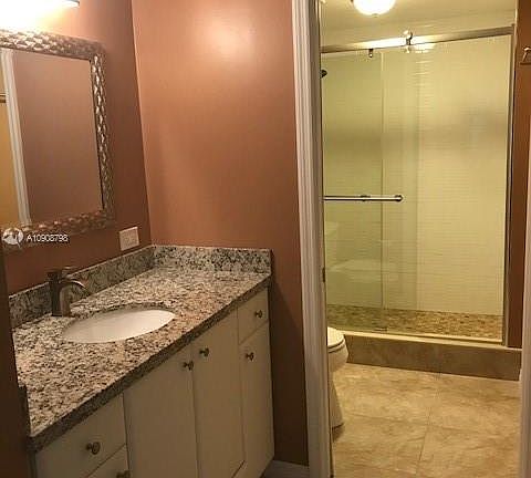 5th image of 2469 Centergate Dr APT 203