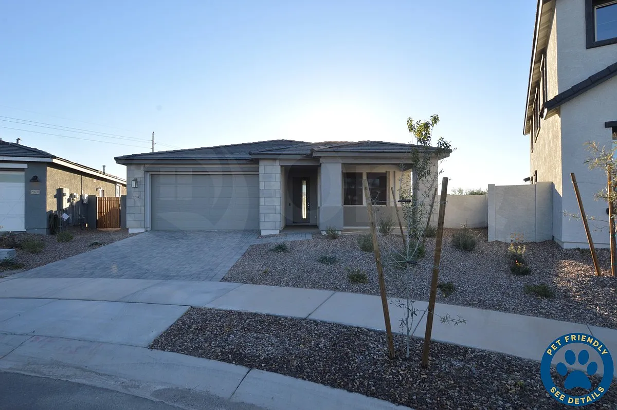 4 bed, 3.0 bath, 2269 sqft, $2,795 — Photo 1