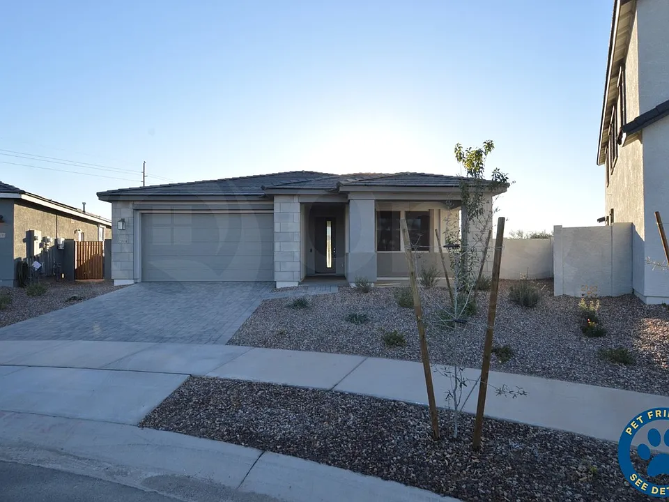 21914 S 226th Pl