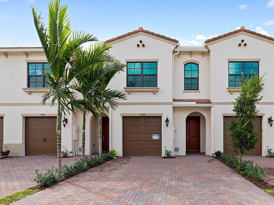 Luxurious Townhomes