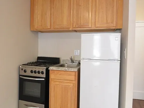 1598 3rd Avenue image 2 of 3