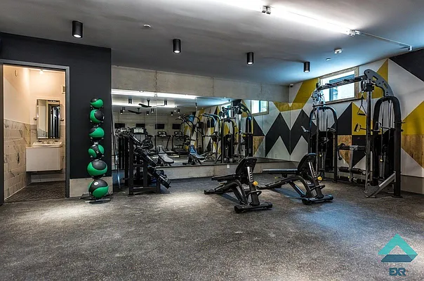 Rented by EXR | media 124