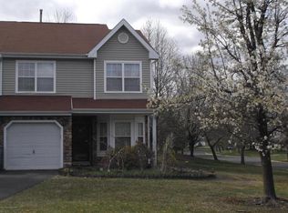 20 Beagle Pl, Tinton Falls, NJ 07753