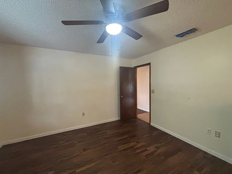 10211 SW 93rd Ct — Photo 12