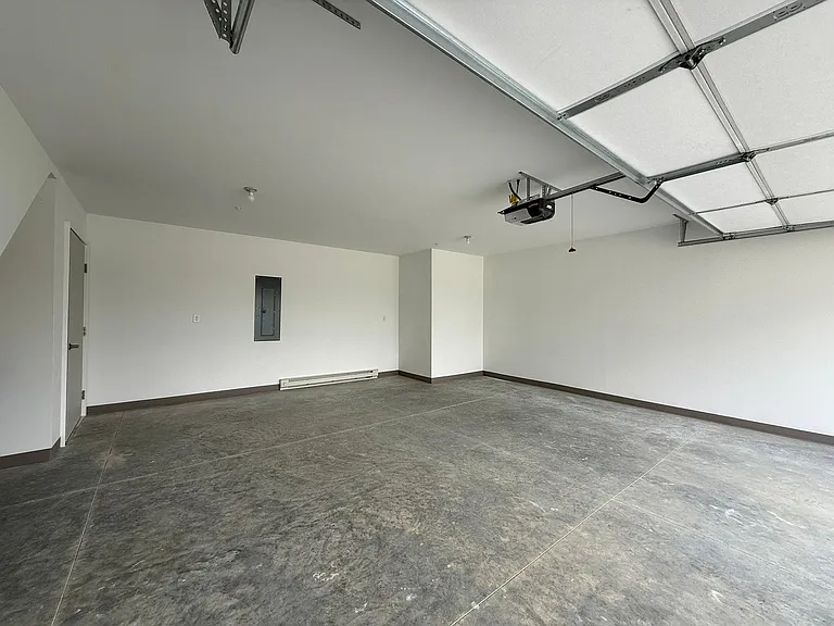 141 Clark Dr SW #2 — Photo 32