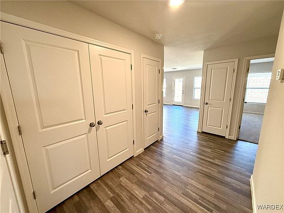 4th image of 2406 Stonebridge Drive