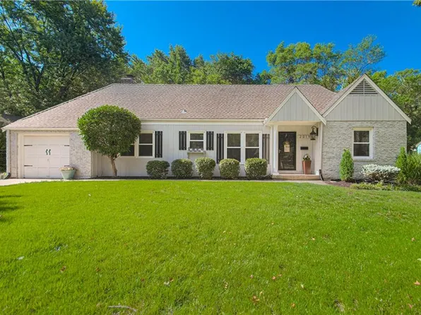2019 W 84th Ter, Leawood, KS 66206