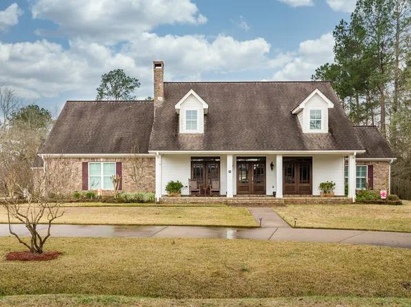 215 W Pineshadows Dr, Sour Lake, TX 77659