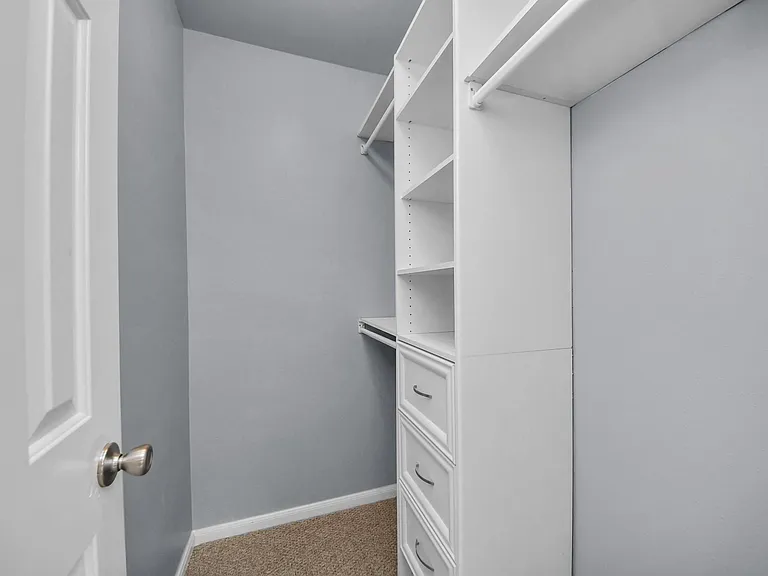 9711 Andrews Ln — Photo 33
