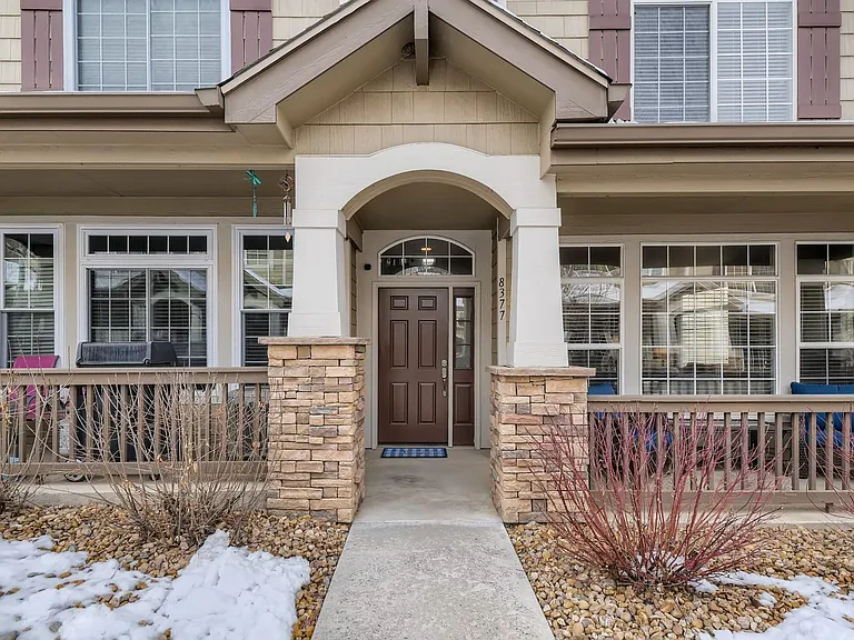 8377 Stonybridge Cir — Photo 1