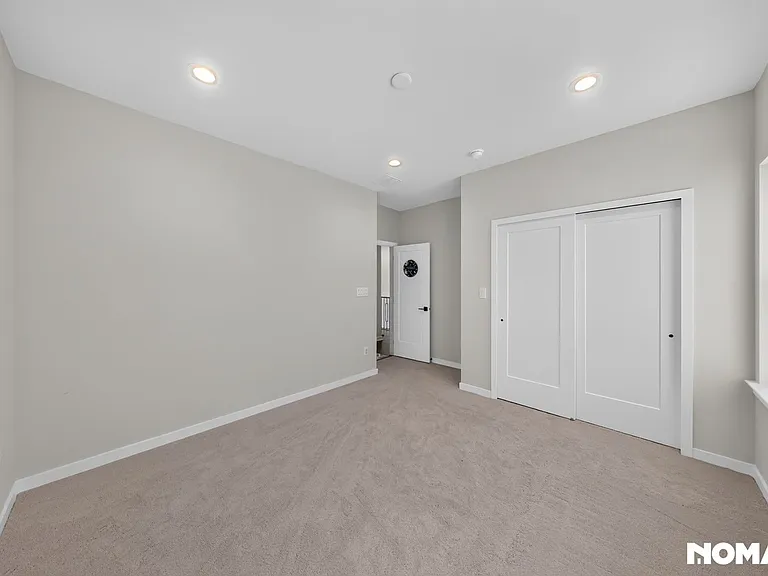 1138 E Lock Rd — Photo 20