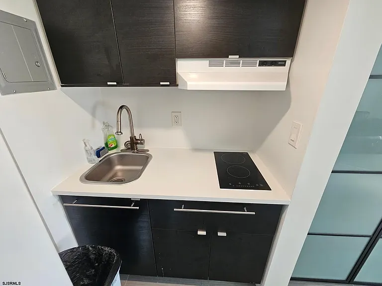 3501 Boardwalk #B210 — Photo 6