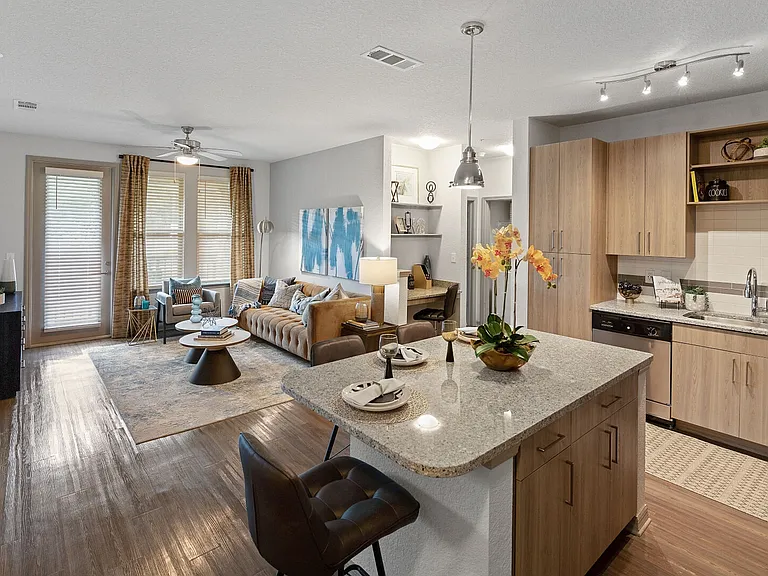 Integra 289 Exchange — Photo 5