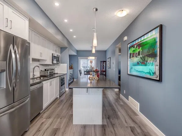 258 E Copperleaf Way SE, Calgary, AB T2Z 5E8