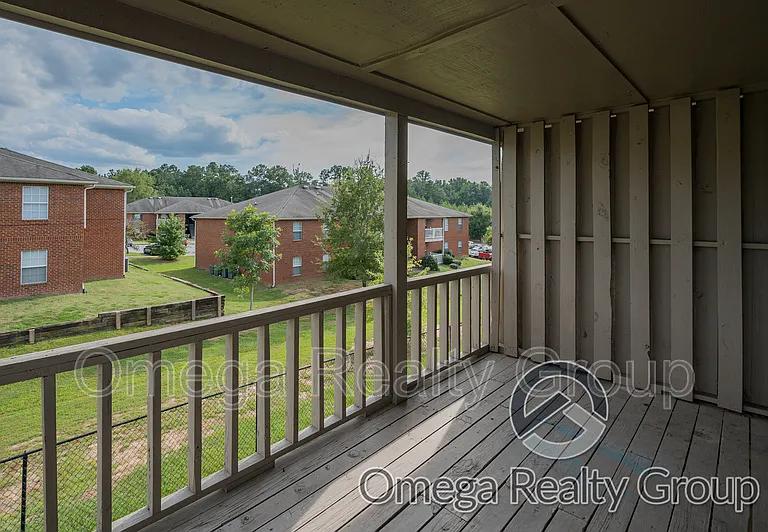 Lakeridge Apartments — Photo 43