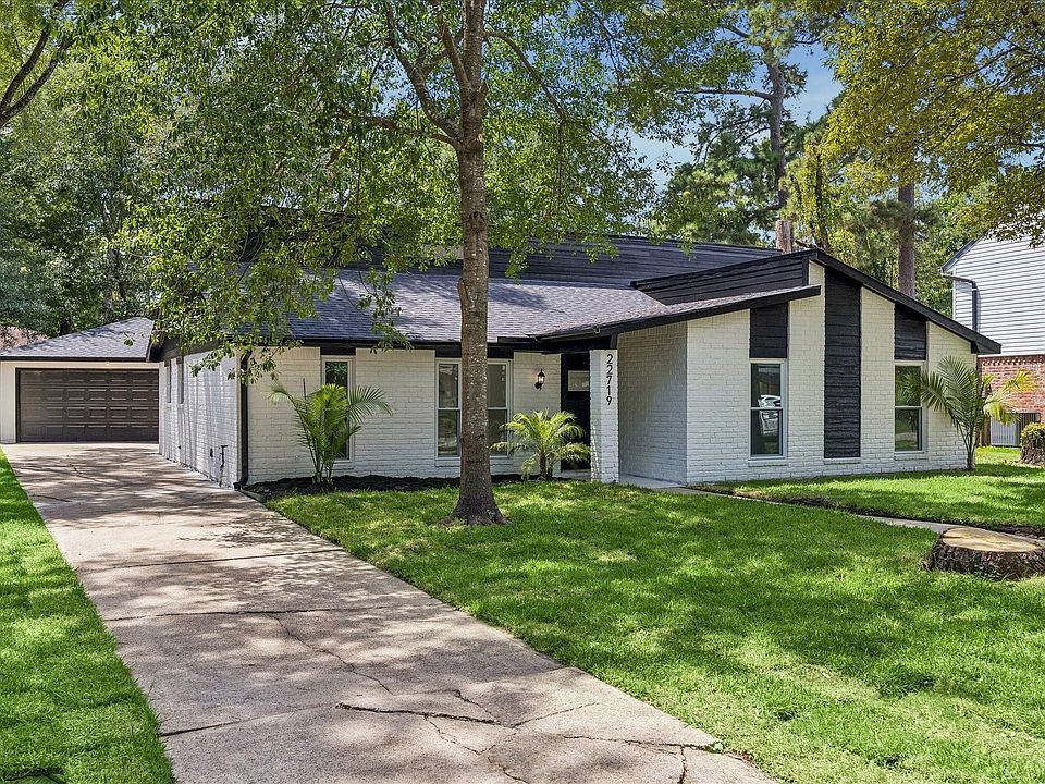 1st image of 22719 Lemon Grove Dr
