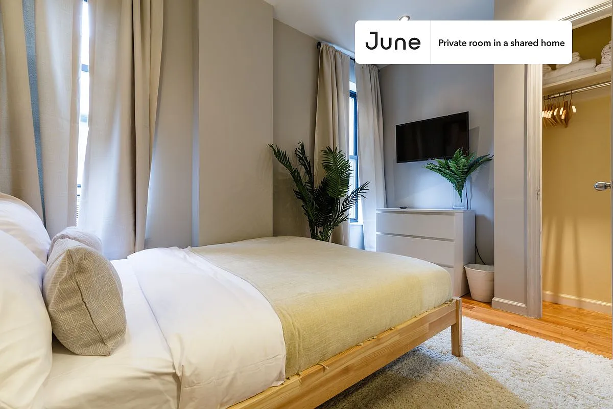 Full bedroom in 4 bed/1 bath home in Upper West Side #363 A — Photo 1