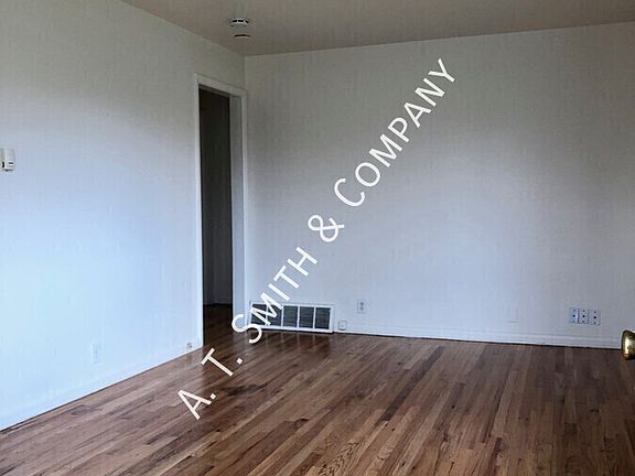 3rd image of 1875 S Vallejo St