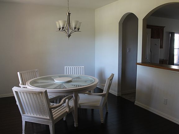 2nd image of 1115 Noblewood Dr