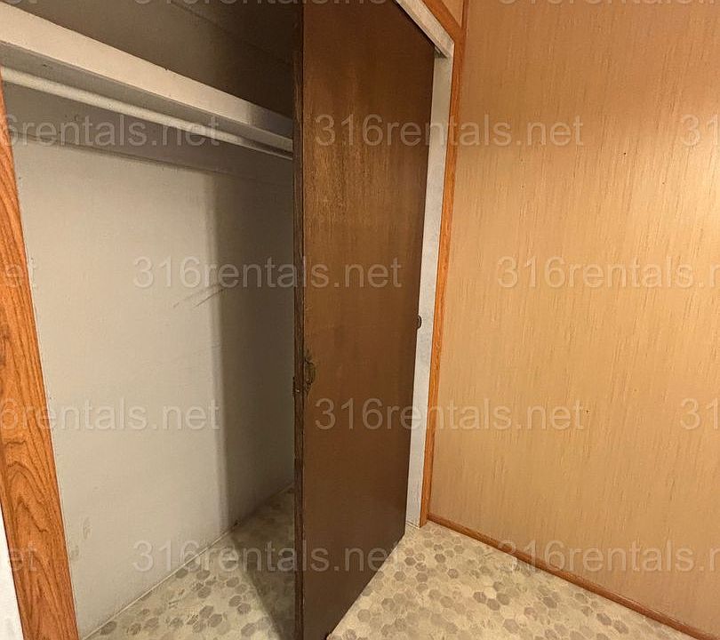1st image of 300 S Main St APT 35
