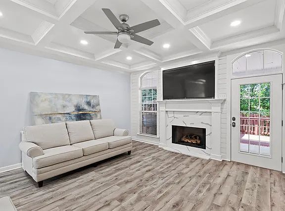 5th image of 221 Veritas Dr