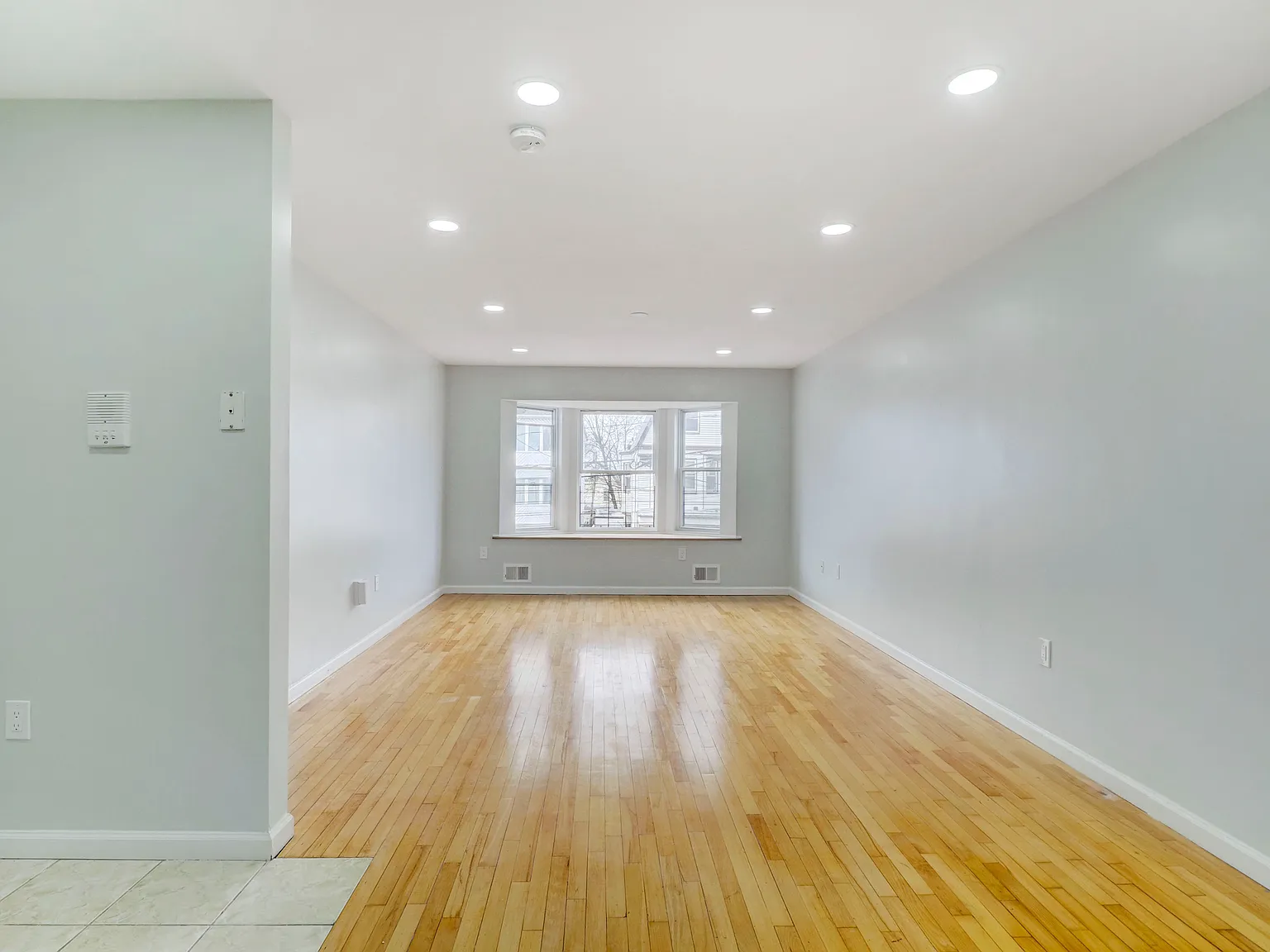 3 bed, $2,675 — Photo 4