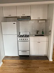 Rented by R New York