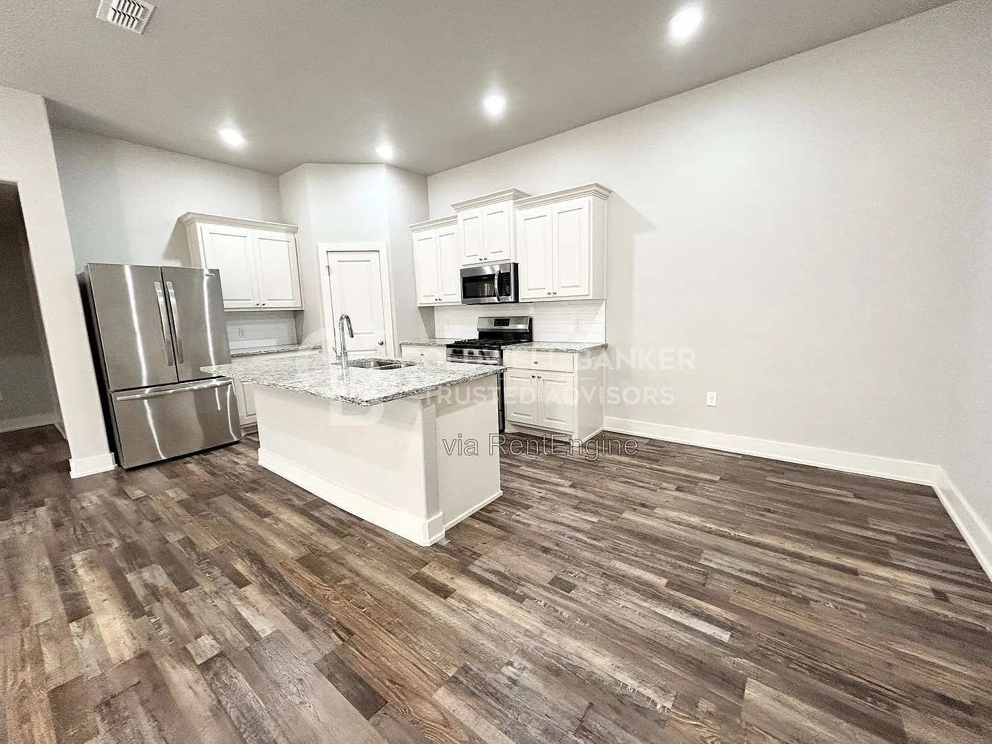 3 bed, 2.0 bath, 1372 sqft, $1,650 — Photo 3