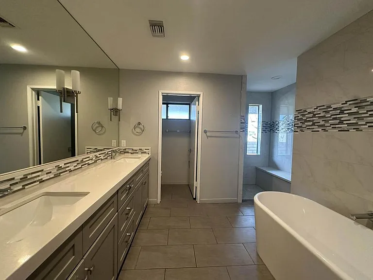 4 Saturn Cir — Photo 27