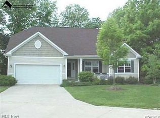 9110 E Windsor Dr, Olmsted Falls, OH 44138
