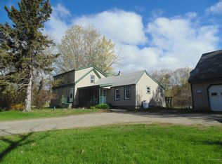 147 Lebanon Rd, Winterport, ME 04496