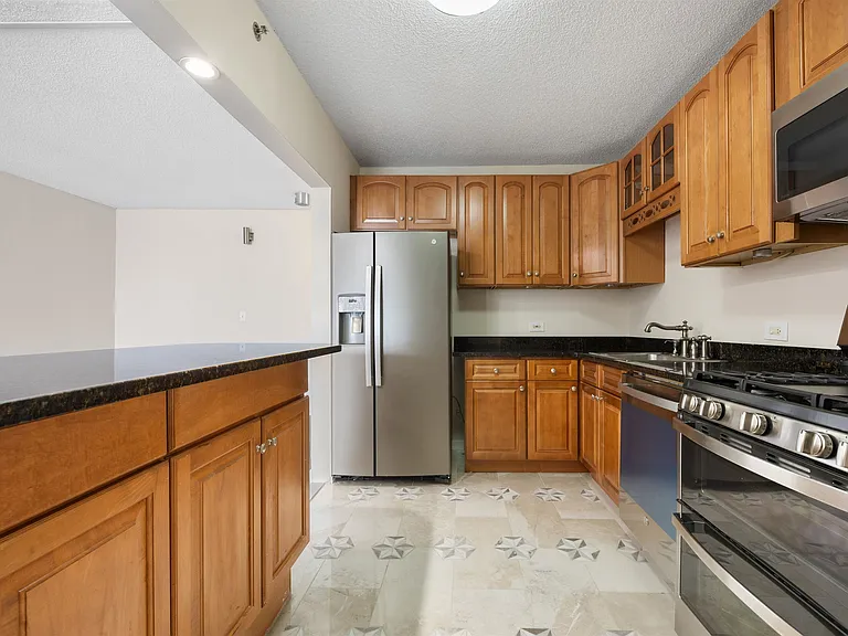 45 River Dr S #3002 — Photo 8