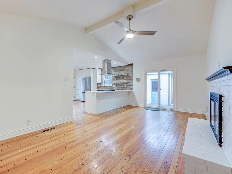 10602 Tioga Ct — Photo 13
