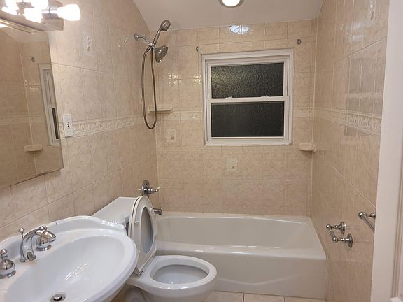 5th image of 146 195th Ave #2
