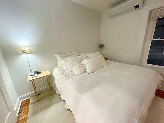 5th image of 206 Hanover St #1