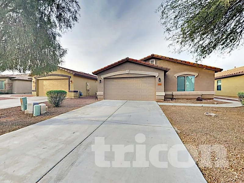 Photo 2 of 17 - 305 W Angus Rd - San Tan Valley, AZ Building Photo - 305 W Angus Rd