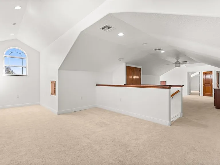 1501 Lake Markham Rd — Photo 84