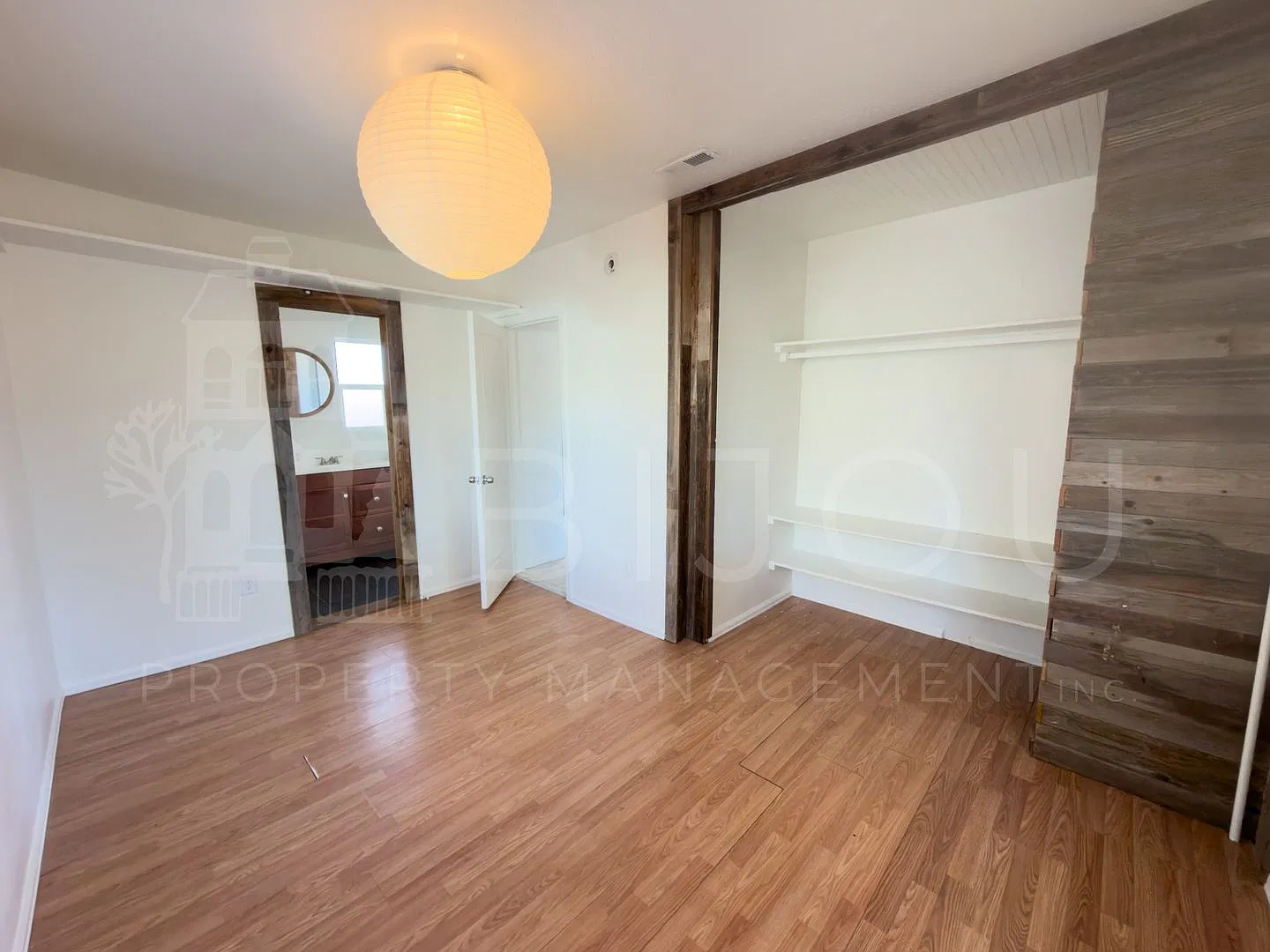 Downtown Rancher w/ Bonus Space — Photo 4