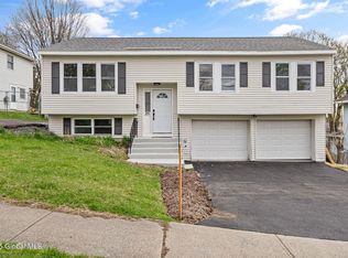 29 Wolfert Ave, Menands, NY 12204