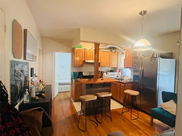 21-78 35th Street #3F, Astoria, NY 11105
