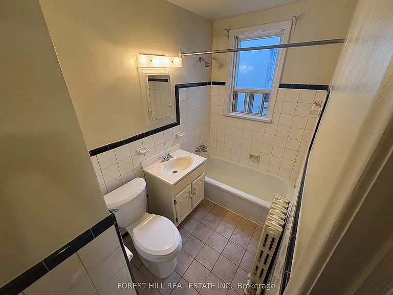 247 Lakeshore Rd E #3 — Photo 11